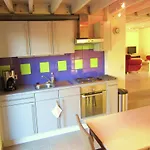 Cozy Bedrooms Cottage, بيت للعطل