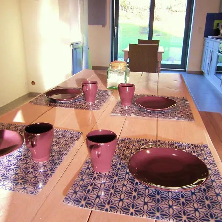 Renovated With Terrace And Garden Dom wakacyjny *